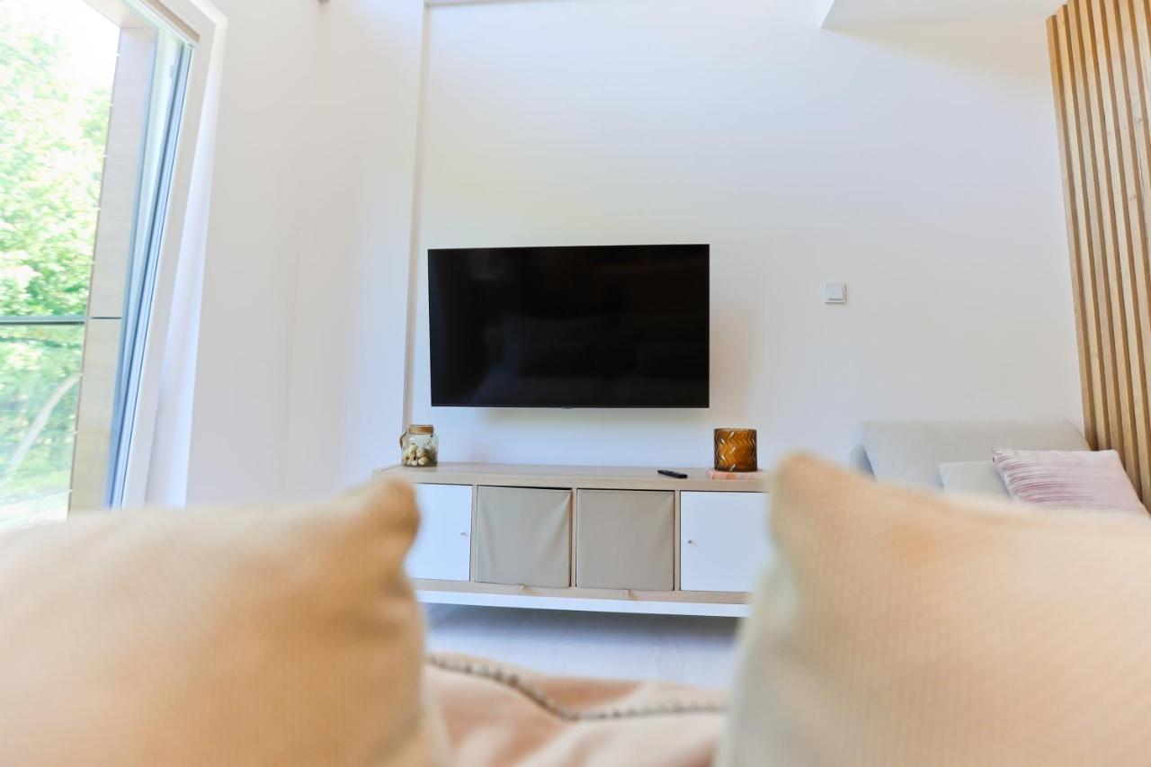 M&K Apartamenty Sailors Golden Yacht, Gdansk - Wyspa Sobieszewska Екстериор снимка