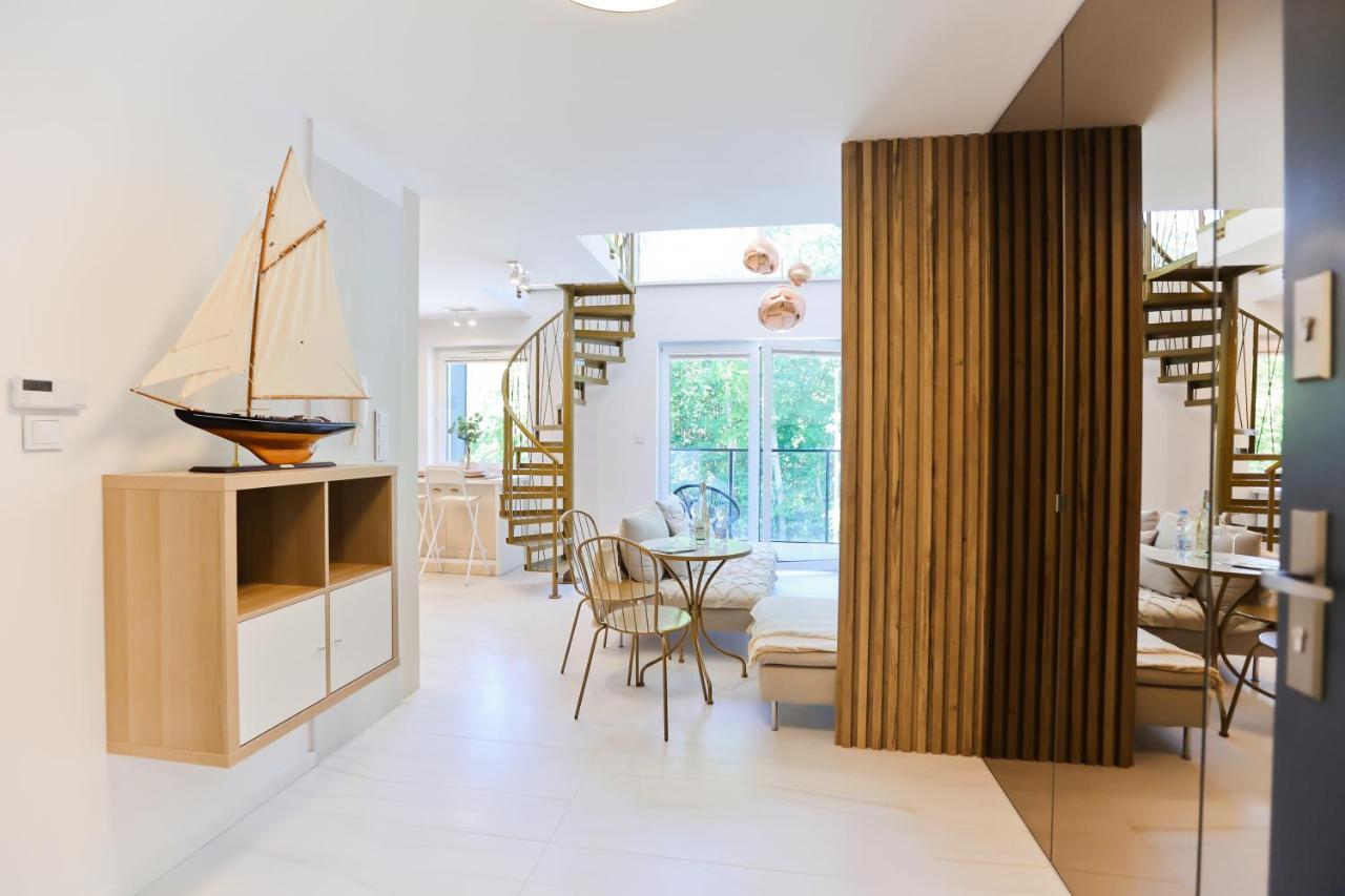 M&K Apartamenty Sailors Golden Yacht, Gdansk - Wyspa Sobieszewska Екстериор снимка
