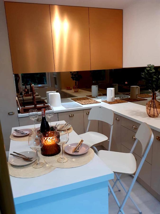 M&K Apartamenty Sailors Golden Yacht, Gdansk - Wyspa Sobieszewska Екстериор снимка